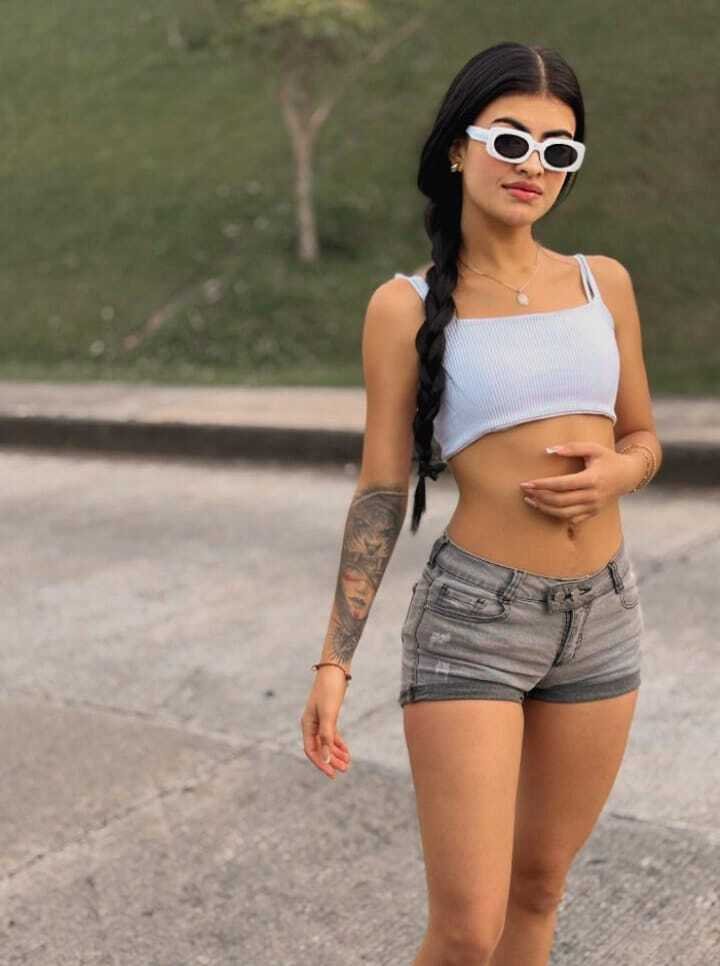 lanafoox from Jerkmate