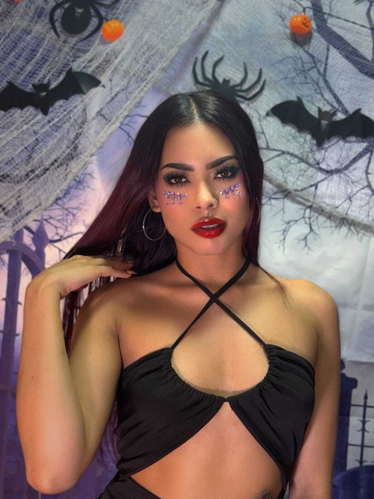 laramurphy from Jerkmate
