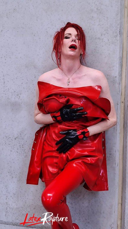 LatexRapture