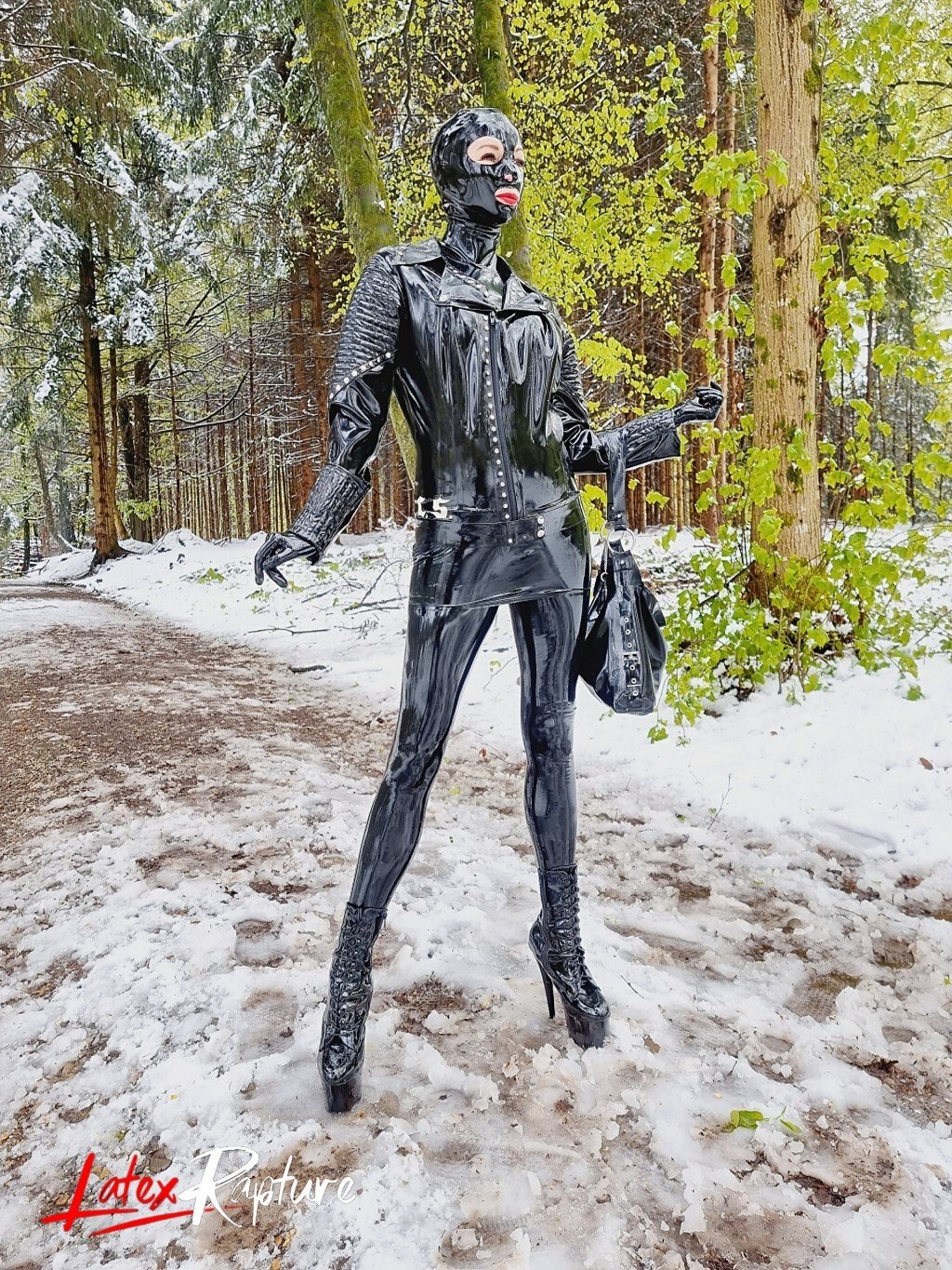 LatexRapture