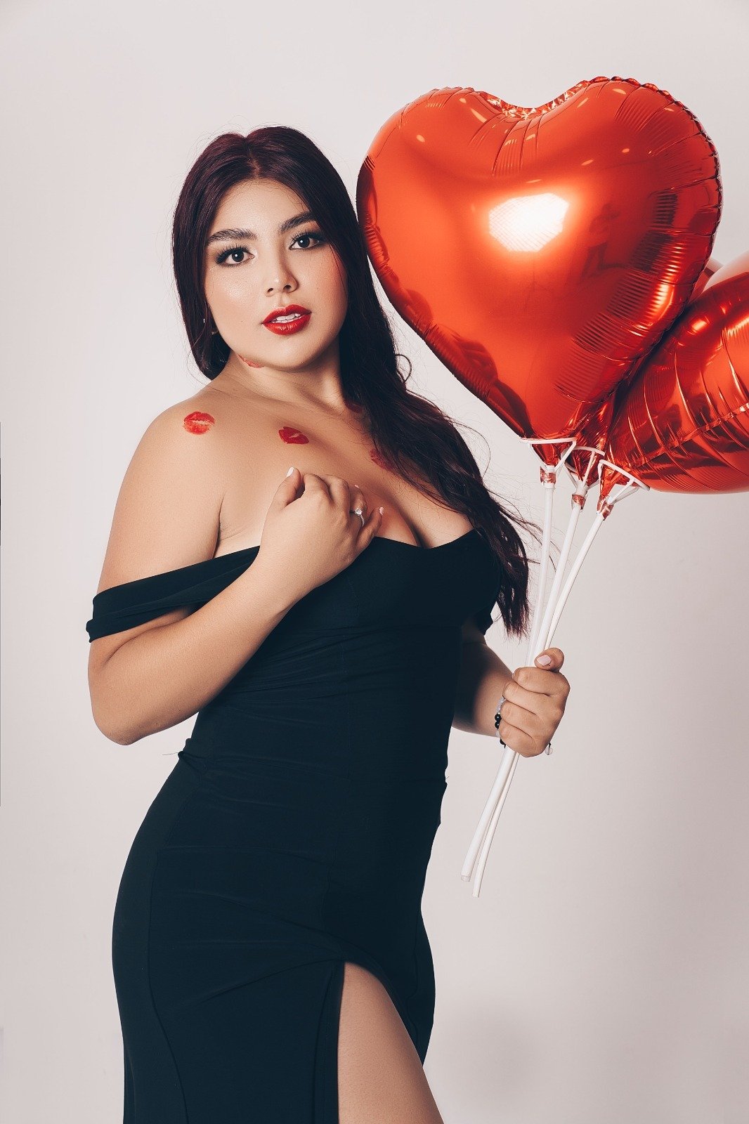 LaurennCurvy