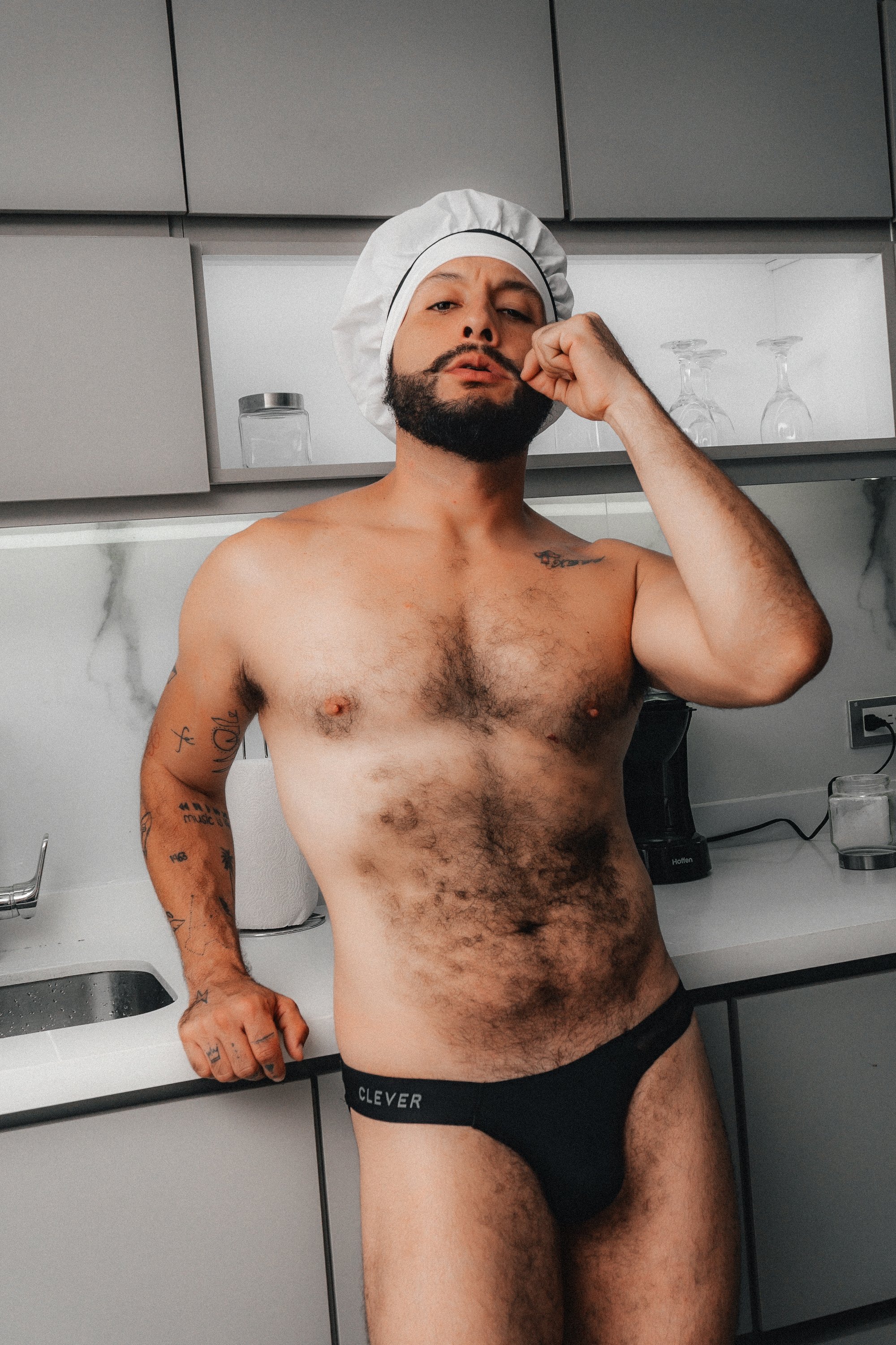 leonelsanchez from Jerkmate