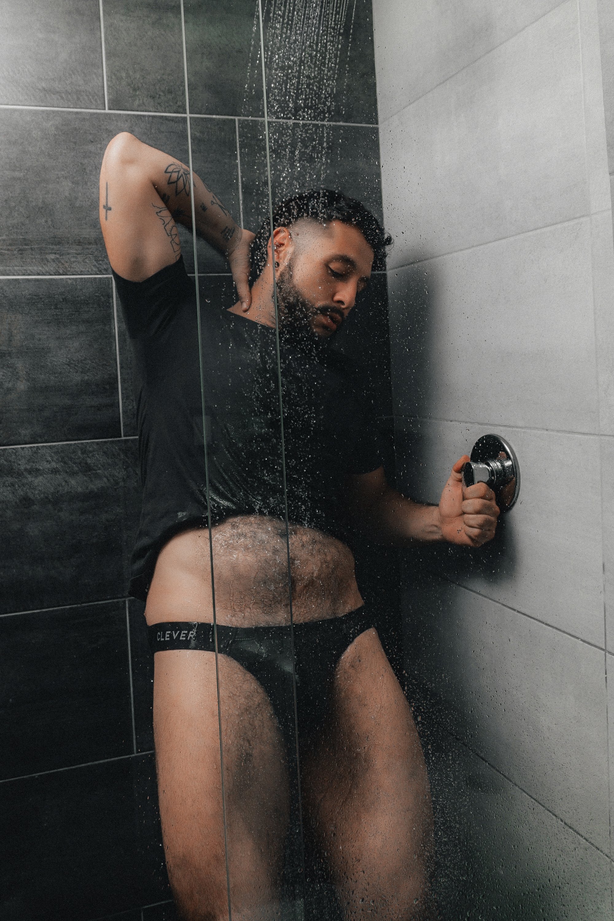leonelsanchez from Jerkmate