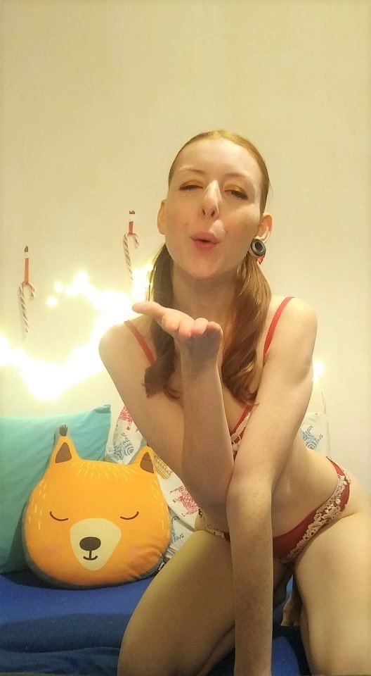 lorafoxy from Jerkmate