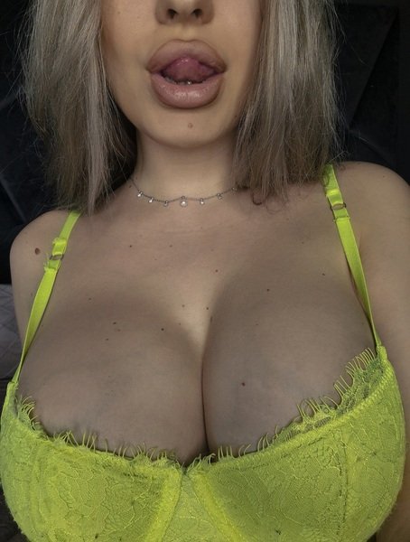 lottiepearl from Jerkmate