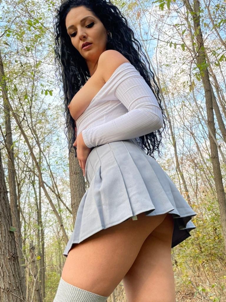 LovelyKarina