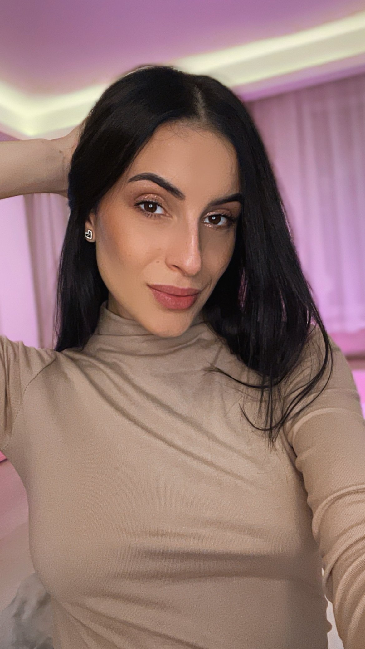 Luna_Bently