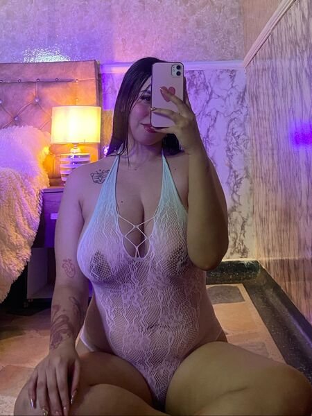 MaeveBigBoobs