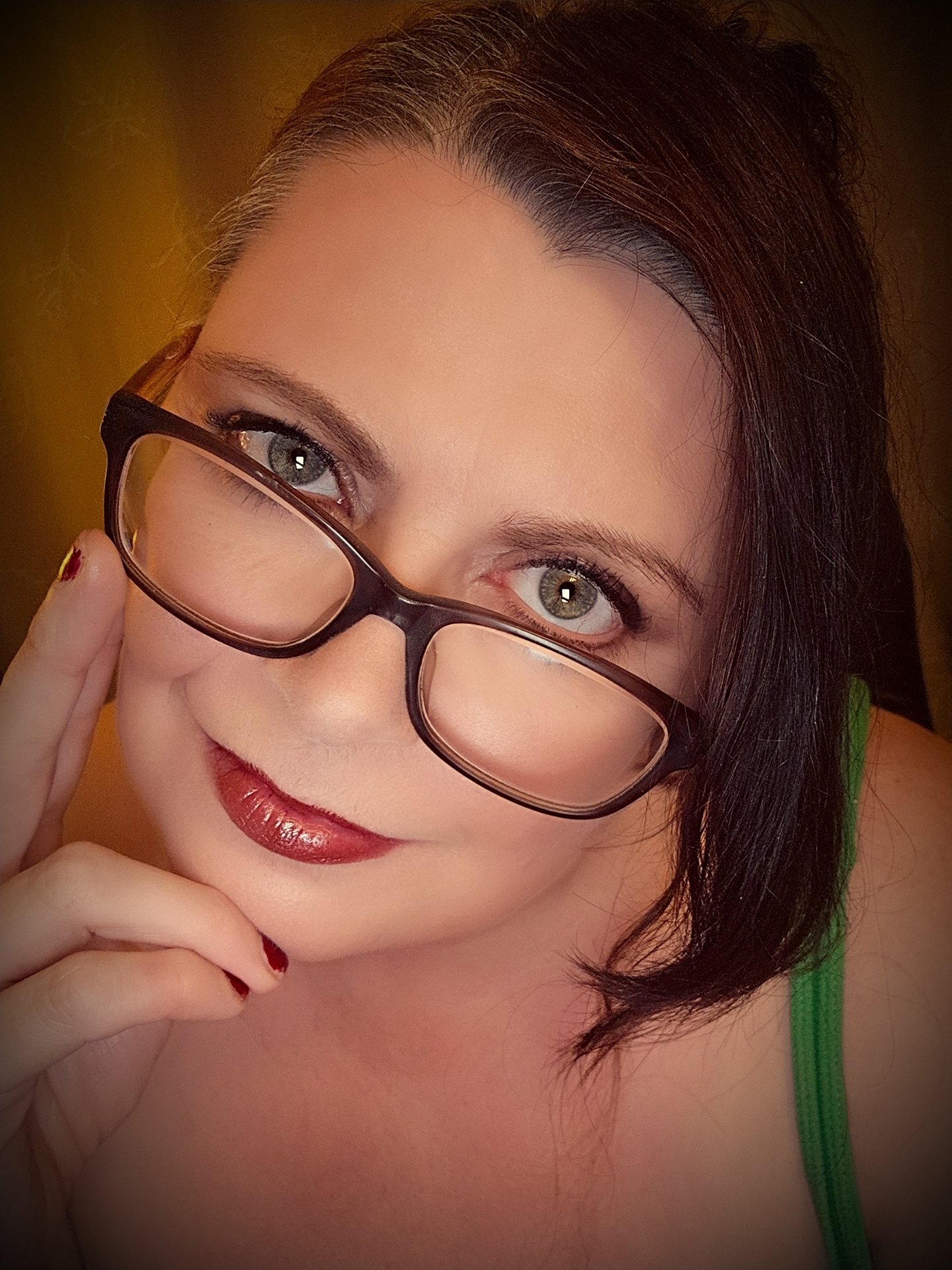 MatureBustyMilf