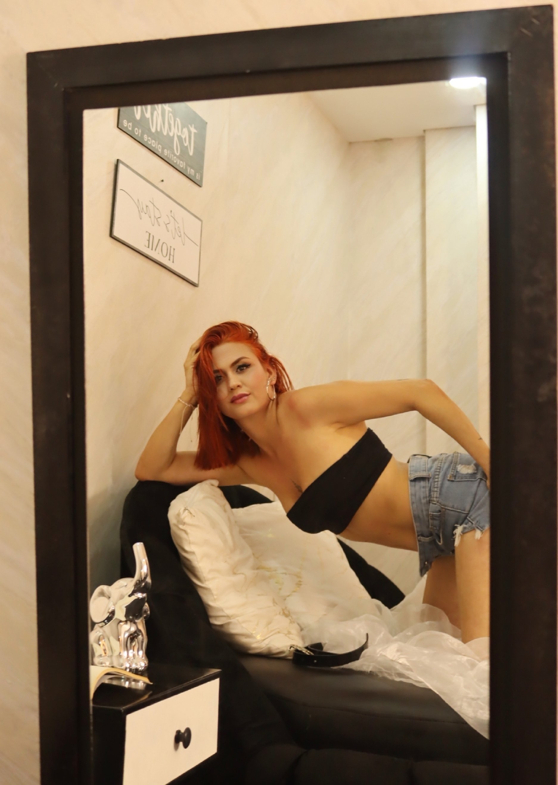 Megan_Bons