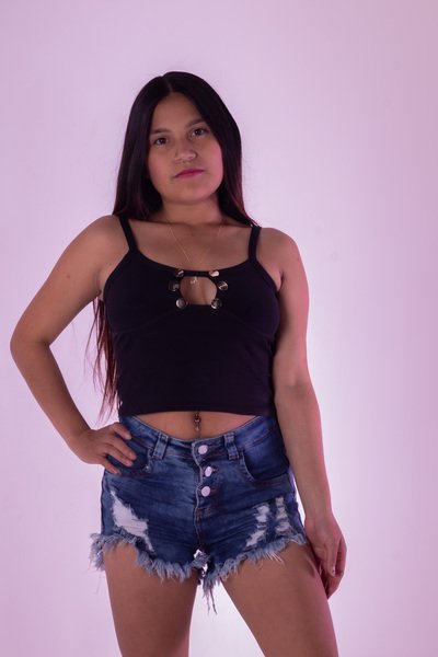 MelanieGates18
