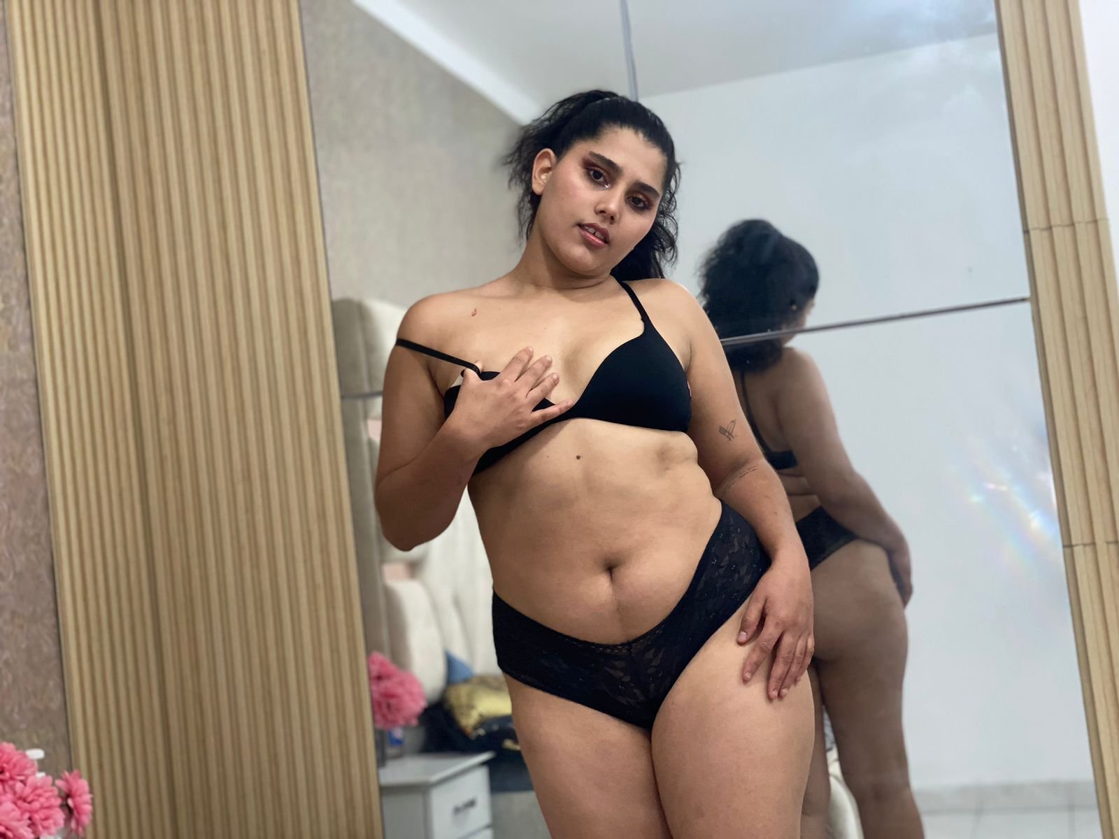 MelaniieGomez
