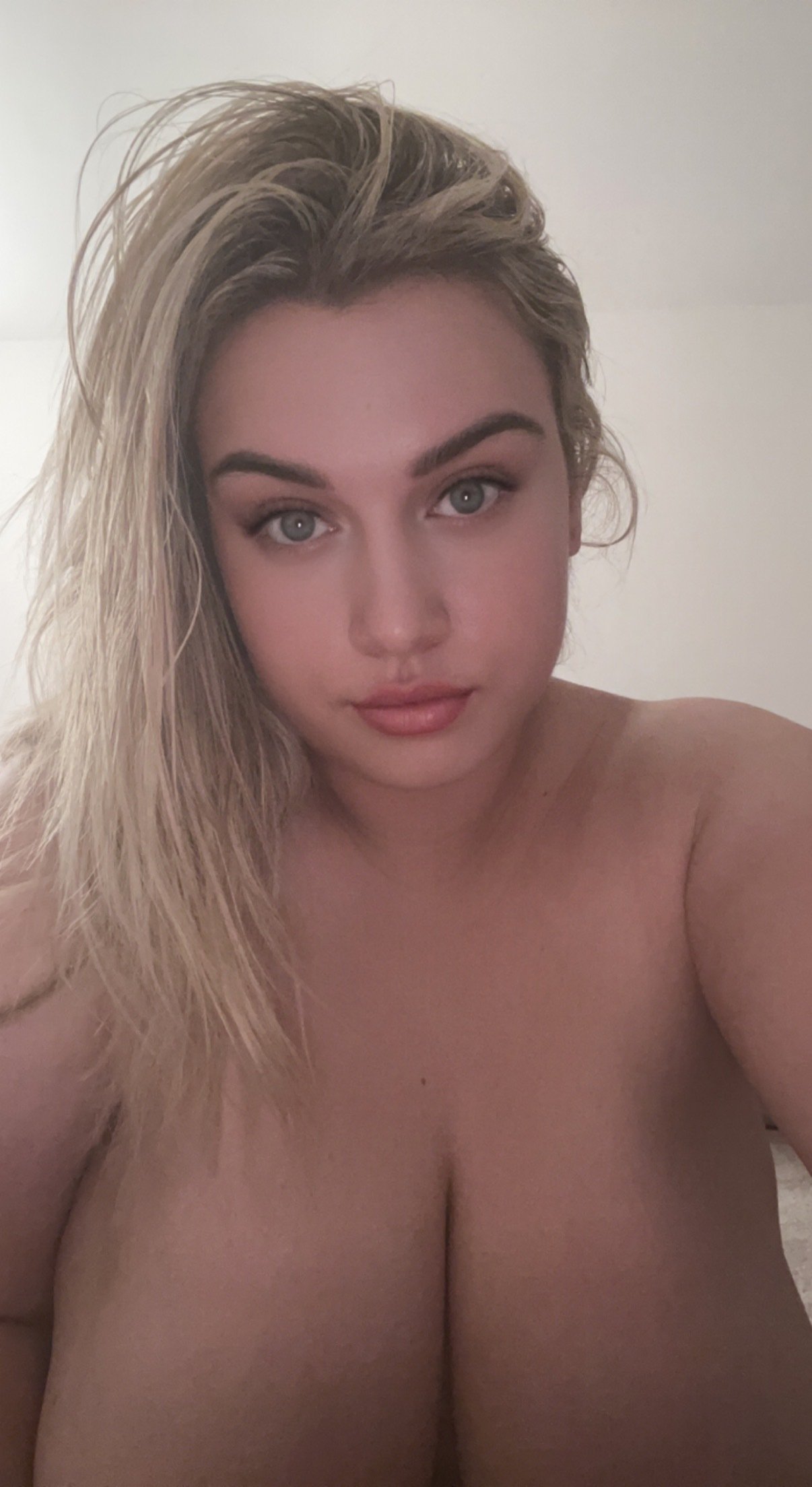 melodyxxuk from Jerkmate