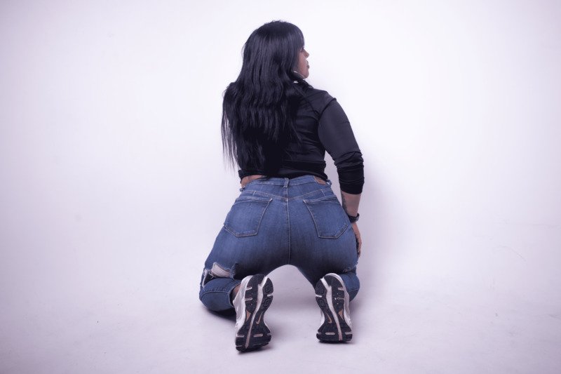 miacari from Jerkmate