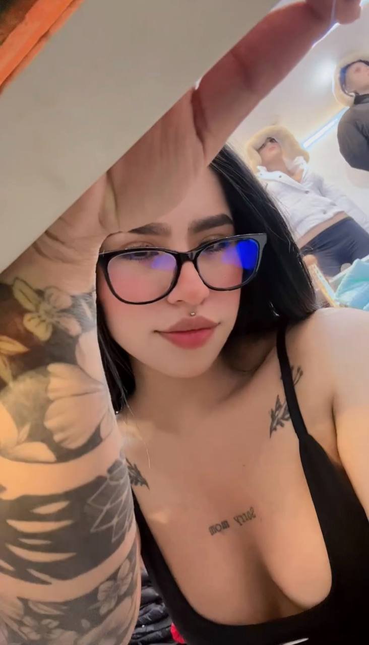miafreya from Jerkmate