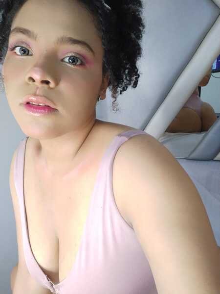 miarougef from Jerkmate