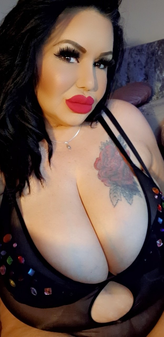 MiaTheMilf