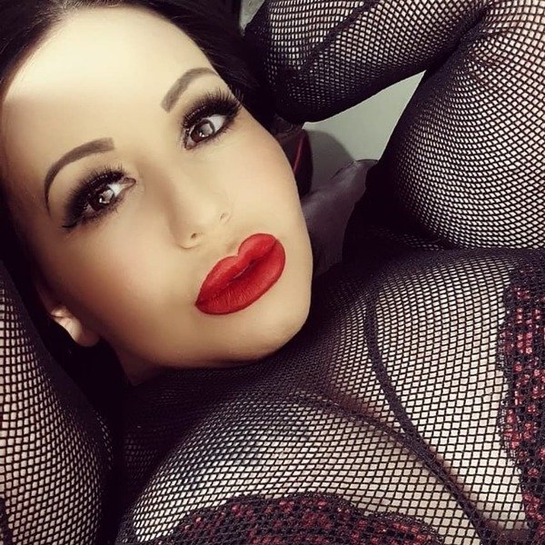 MiaTheMilf