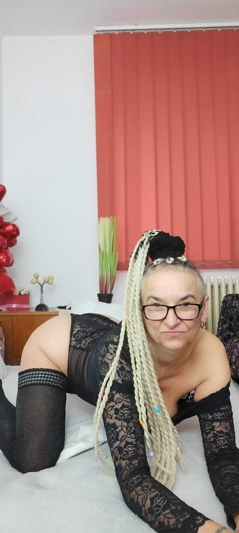 MilfDolores