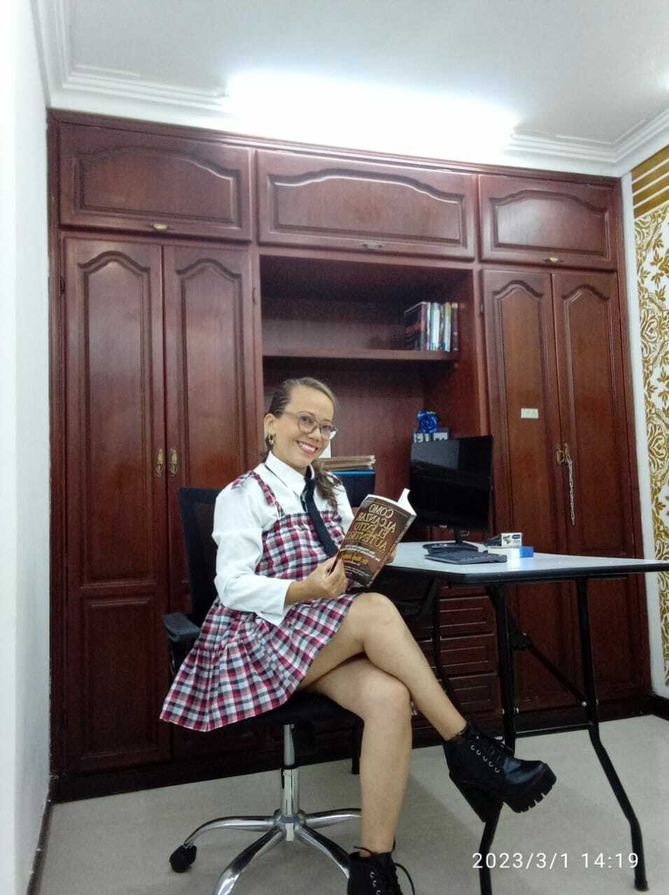 NICOLLEWAYY