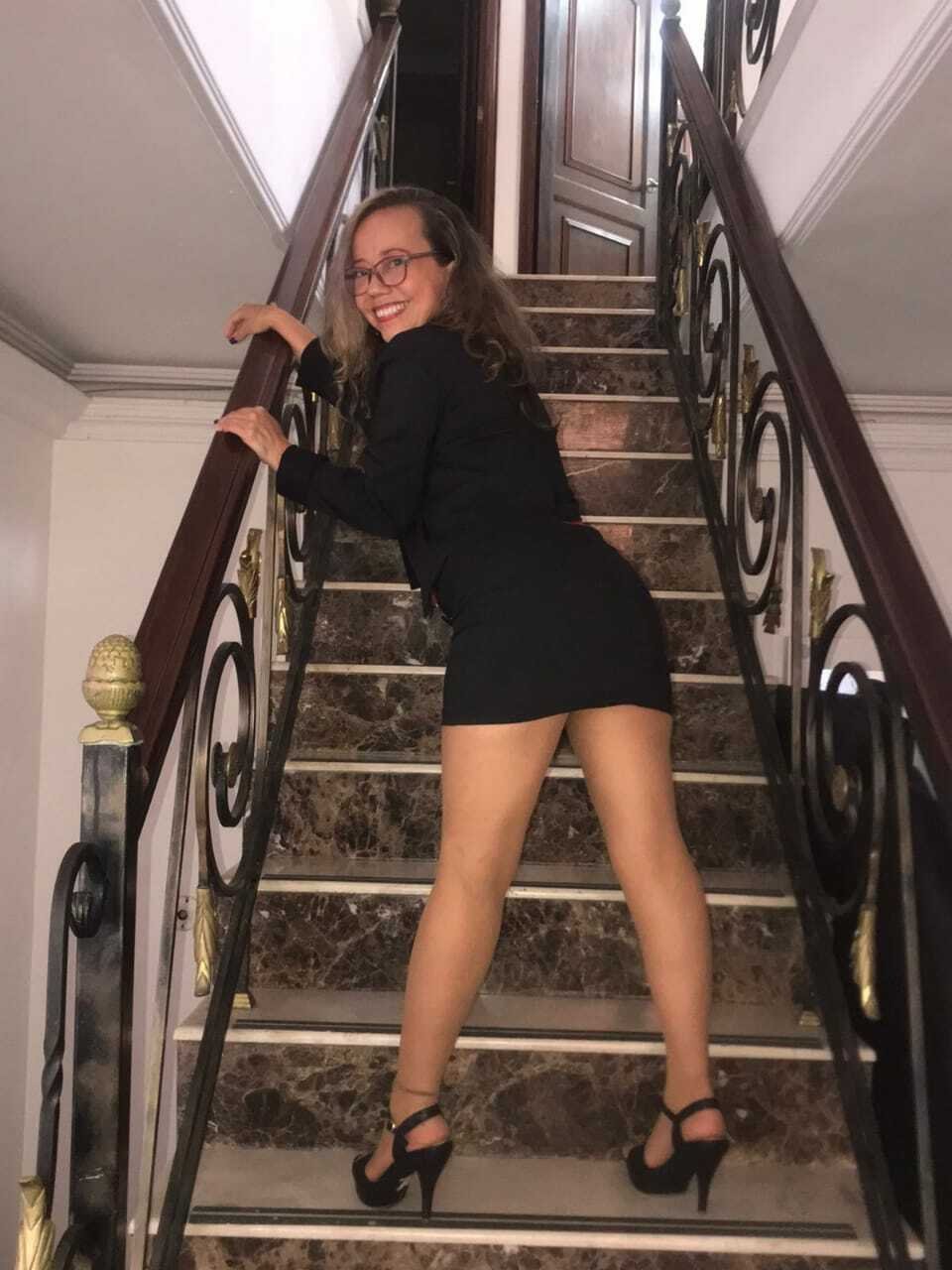 NICOLLEWAYY