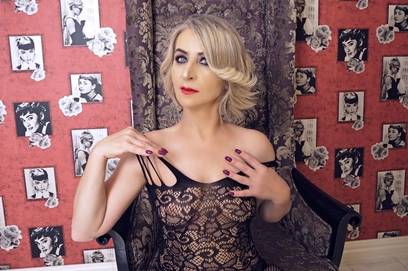NadiaDom