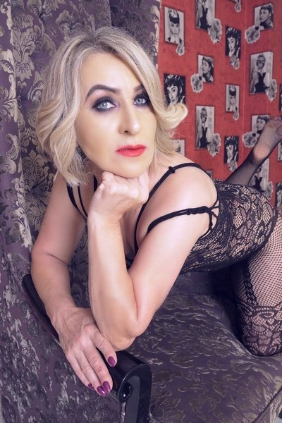 NadiaDom