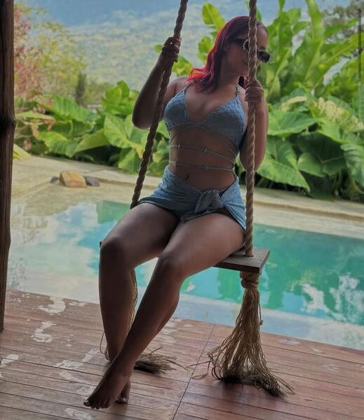 NaomiCloe