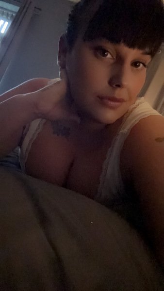 NaughtyBustyMilfXXX
