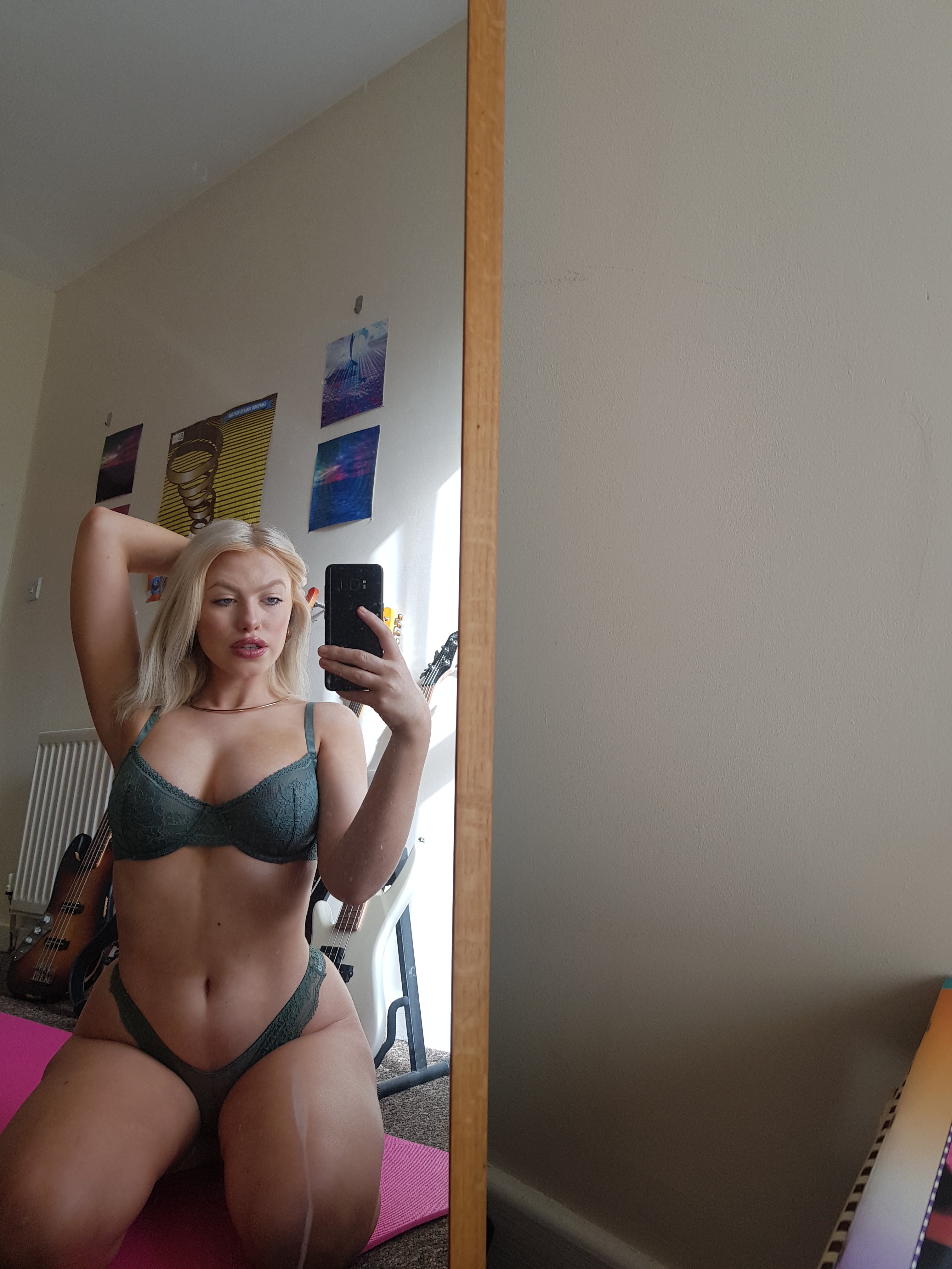 Naughtynina21