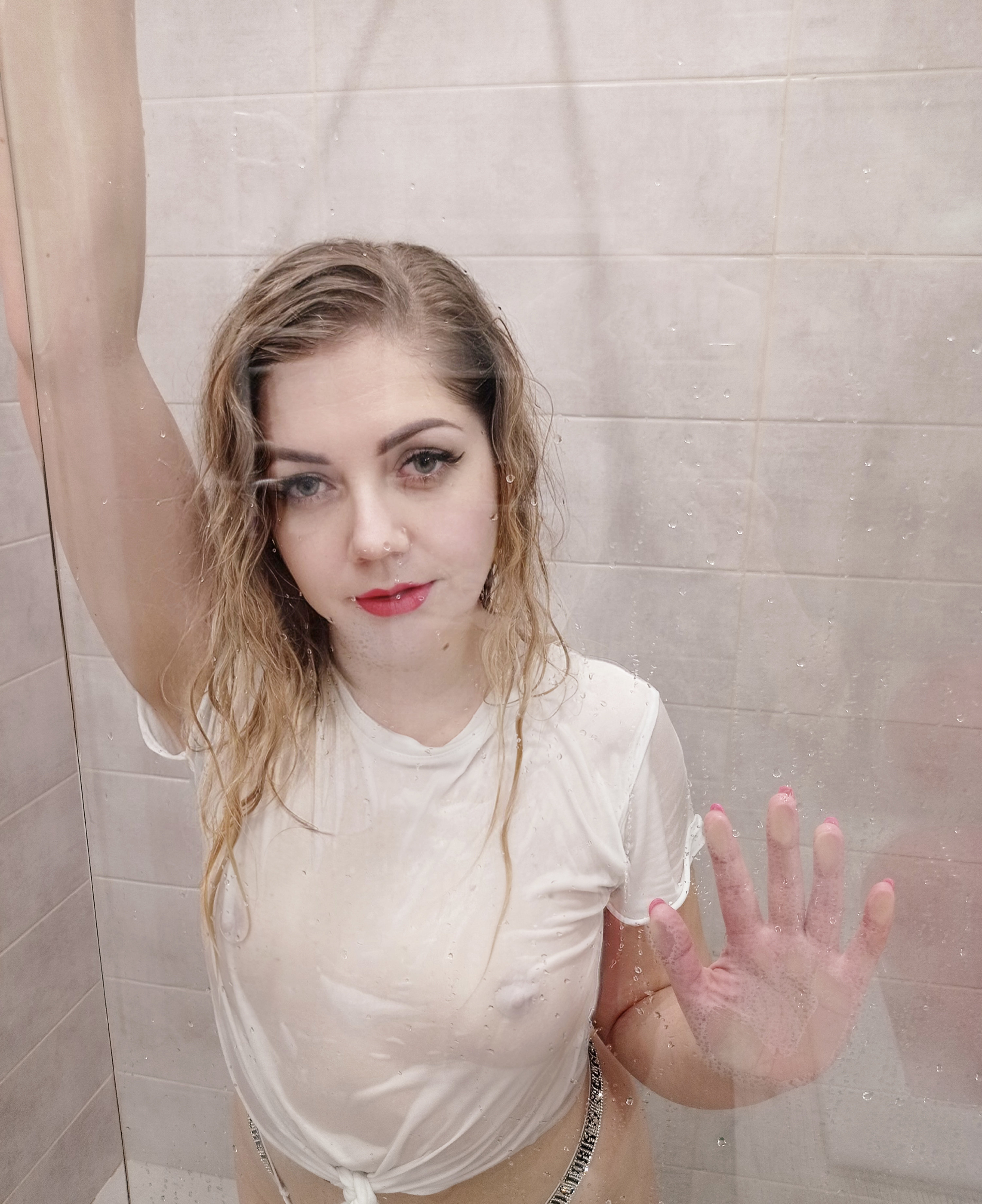 Nichole_Hill