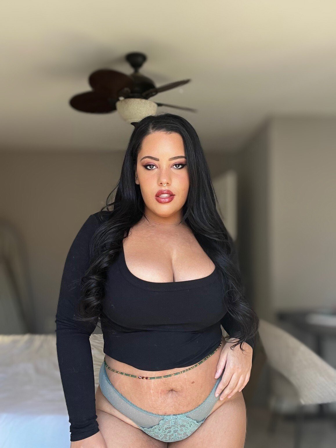 nicolette_neptune from Jerkmate