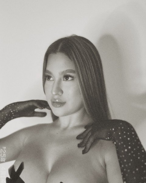 Nina_Steel