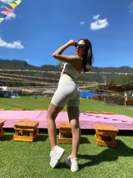 NiniThomson