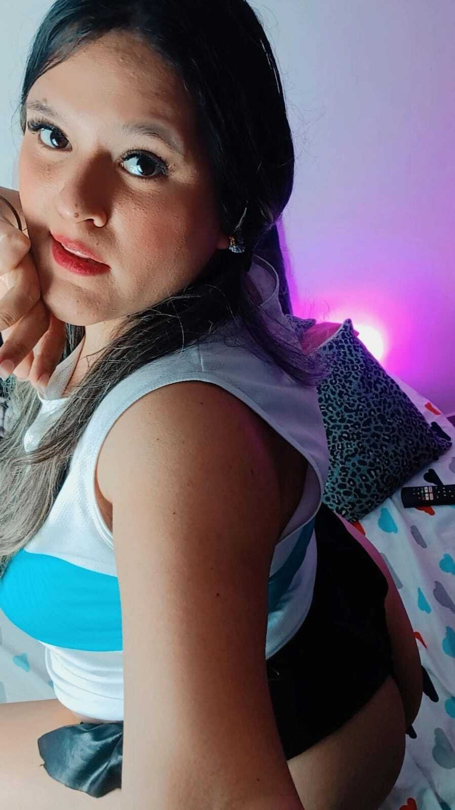 olivafoxx19 from Jerkmate