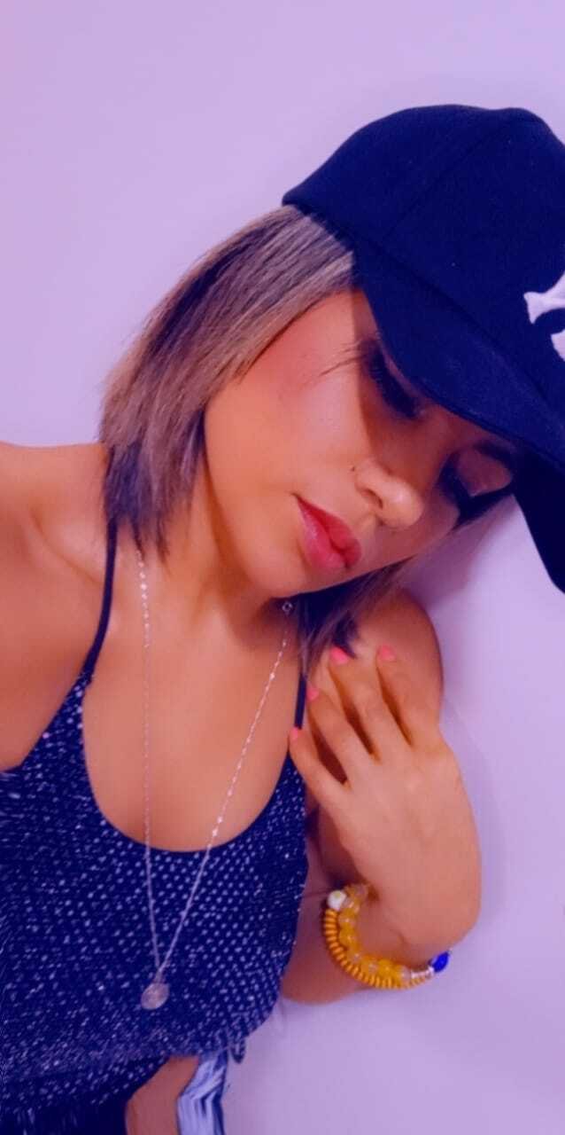 OrianaSaenz18