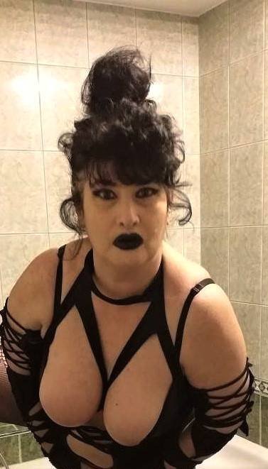 QueenElvyra