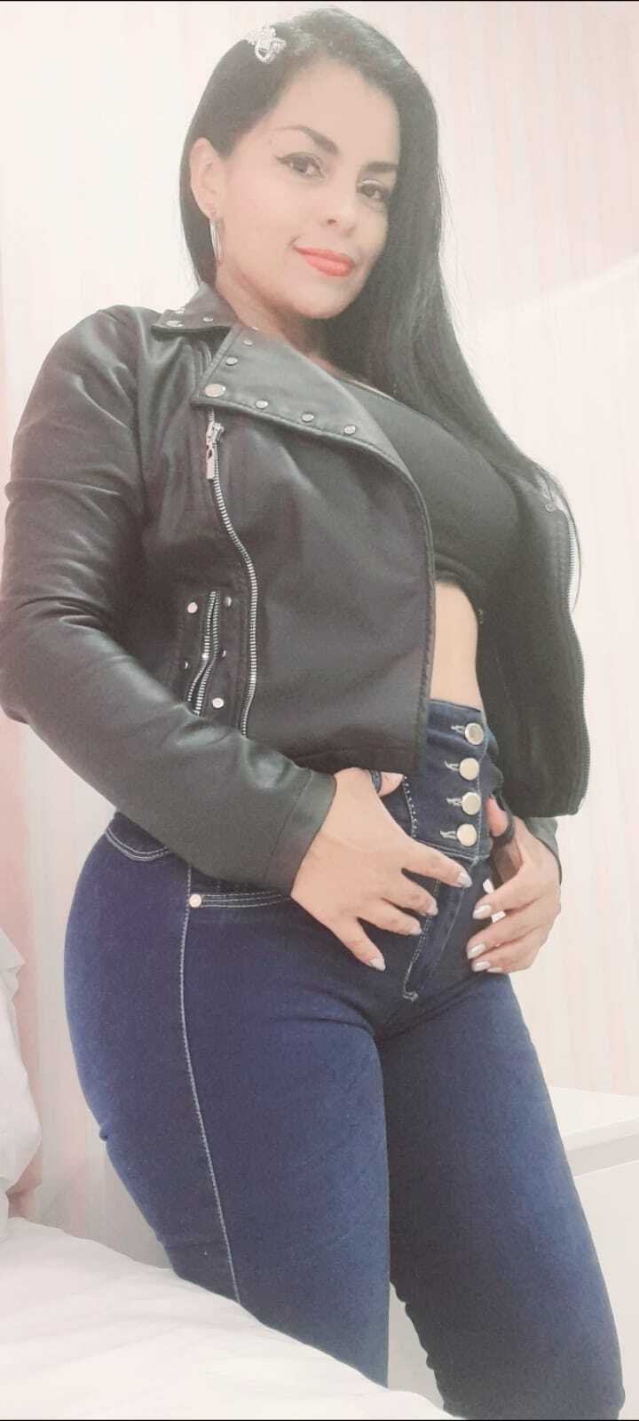 Rebeca_Warner021