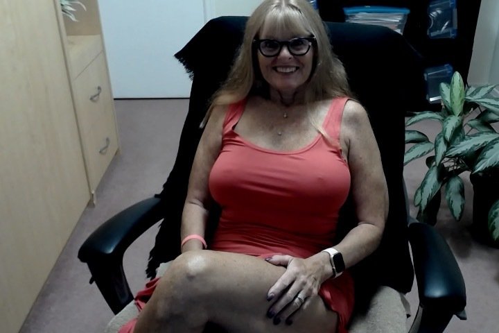 Redhotwifey