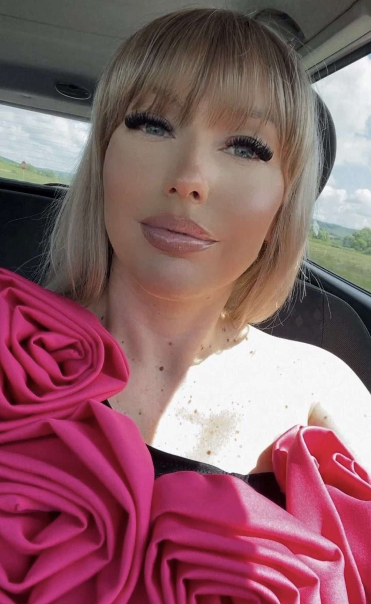 roselyinne from Jerkmate