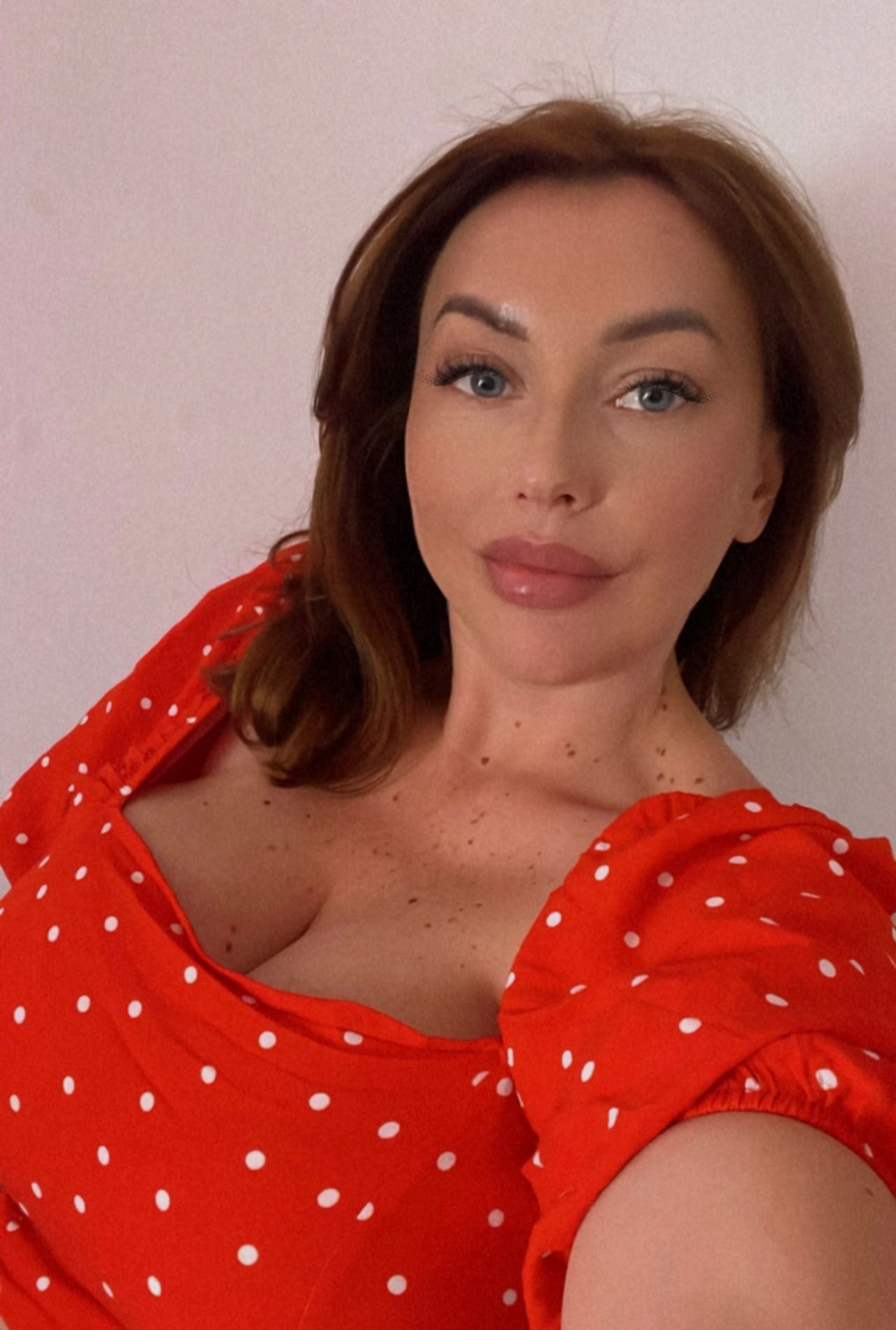 roselyinne from Jerkmate