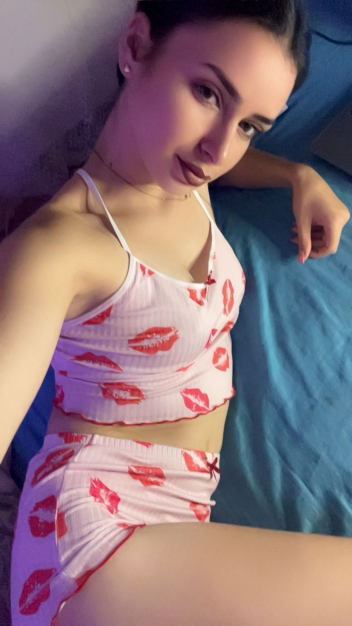 selyina from Jerkmate