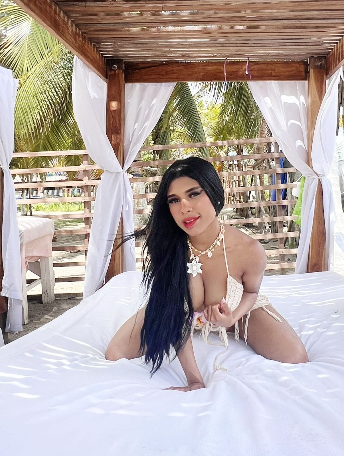 SalomeBnez18
