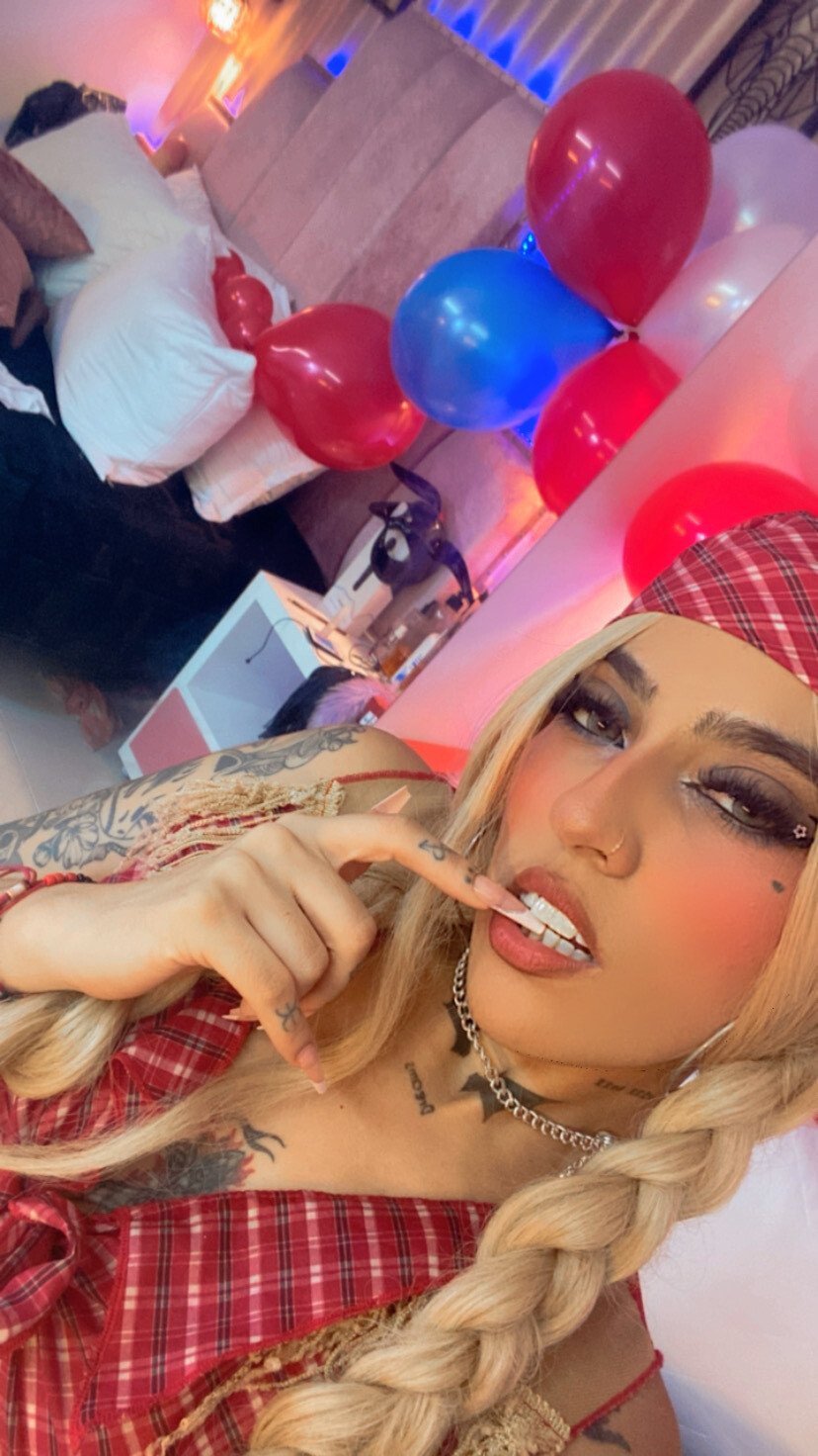 SamanthaAdelle