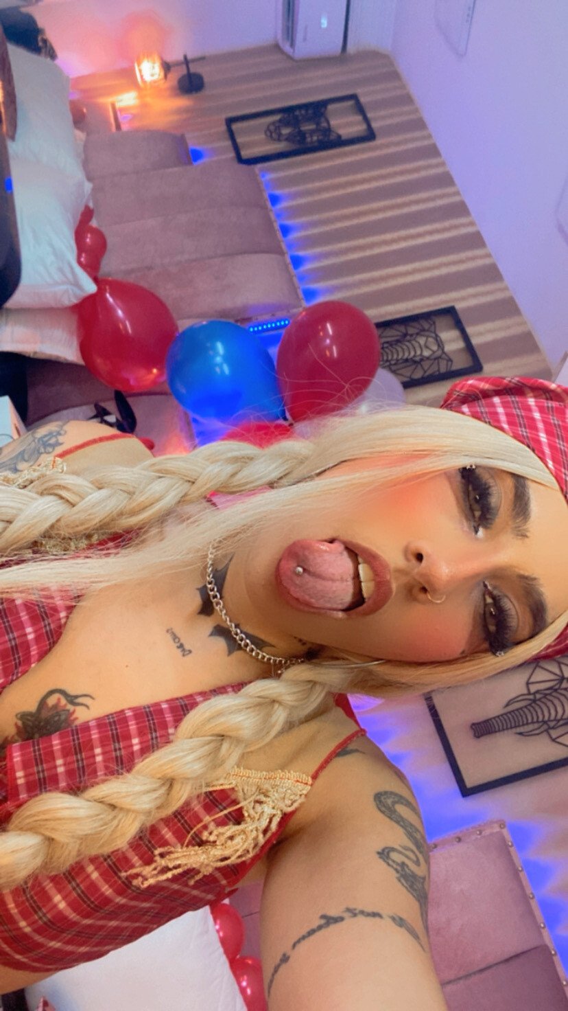 SamanthaAdelle