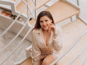 SelenaApril