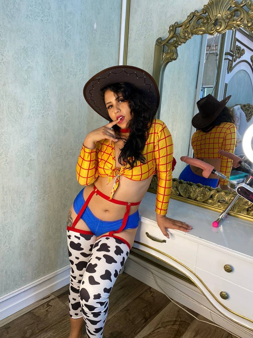 selenaink from Jerkmate