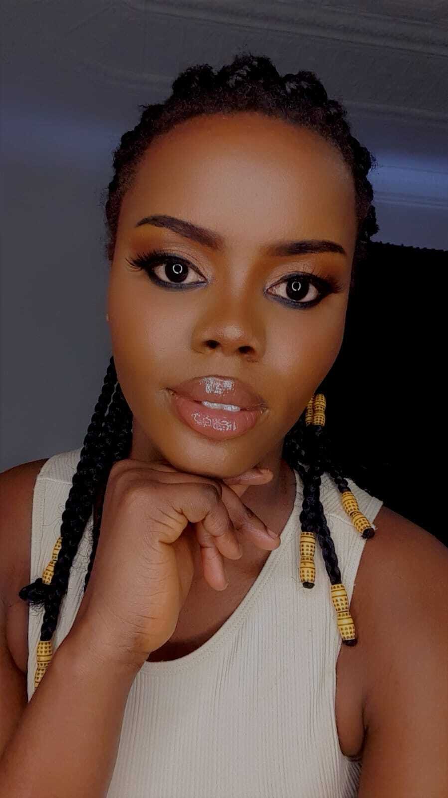 Sexyvikkiblack2000
