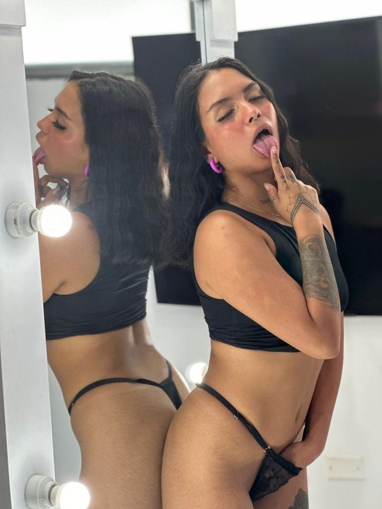shehell from Jerkmate