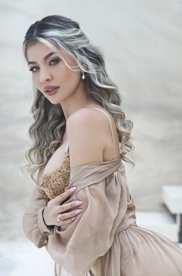 SimoneSimmons